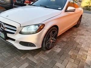 Mercedes-Benz C300 Sport 4dr AWD 4Matic Sedan (2.0L 4cyl 7A) 2015 White