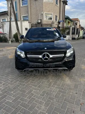 Mercedes-Benz C300 Base 4Matic Coupe AWD (2.0L 4cyl 7A) 2017 Black