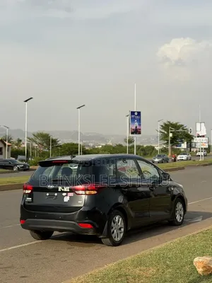 Kia Rondo 2017 Black
