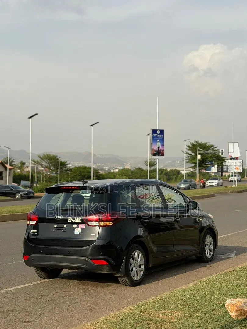 Kia Rondo 2017 Black