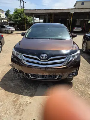 Toyota Venza XLE 2014 Brown