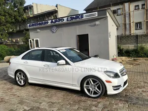 Mercedes-Benz C300 Sport 4Matic Sedan AWD (3.5L 6cyl 7A) 2013 White