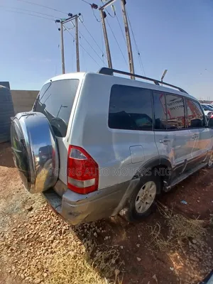 Mitsubishi Montero 2006 White