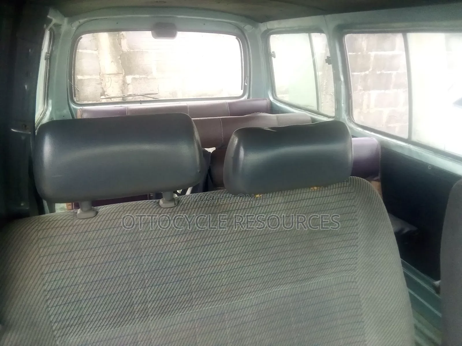 Toyota HiAce 2004 White