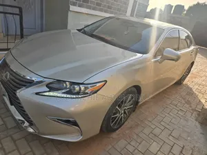 Lexus ES 2016 Gold