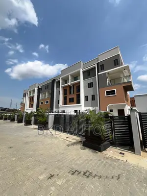4bdrm Maisonette in Opebi for sale