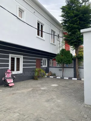 2bdrm Duplex in Ologolo Lekki Lagos for rent