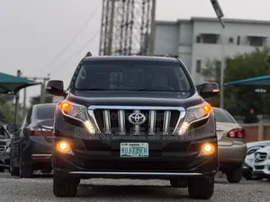 Toyota Land Cruiser Prado 2017 Black