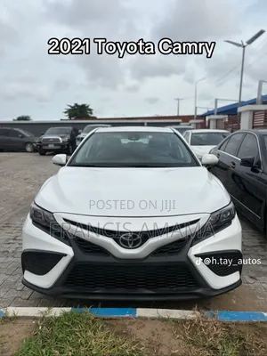 Toyota Camry LE 2021 White