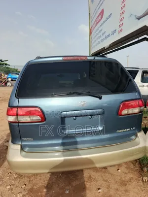 Toyota Sienna 2002 Gray