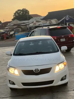 Toyota Corolla LE 4dr Sedan (1.8L 4cyl 4A) 2010 White