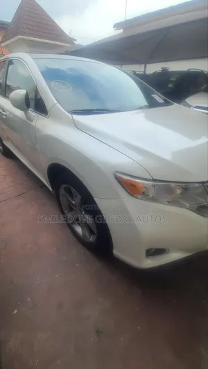 Toyota Venza V6 AWD 2011 White