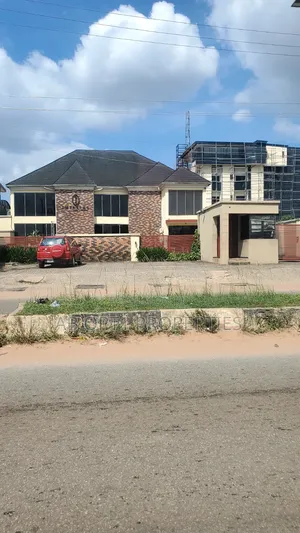 Functional Lounge/Club Along Ugbor Tarred Road For Sale
