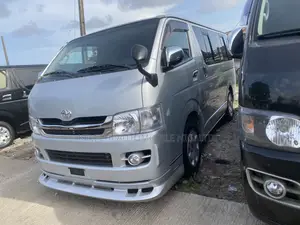 Toyota HiAce 2011 Silver