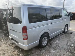 Toyota HiAce 2011 Silver