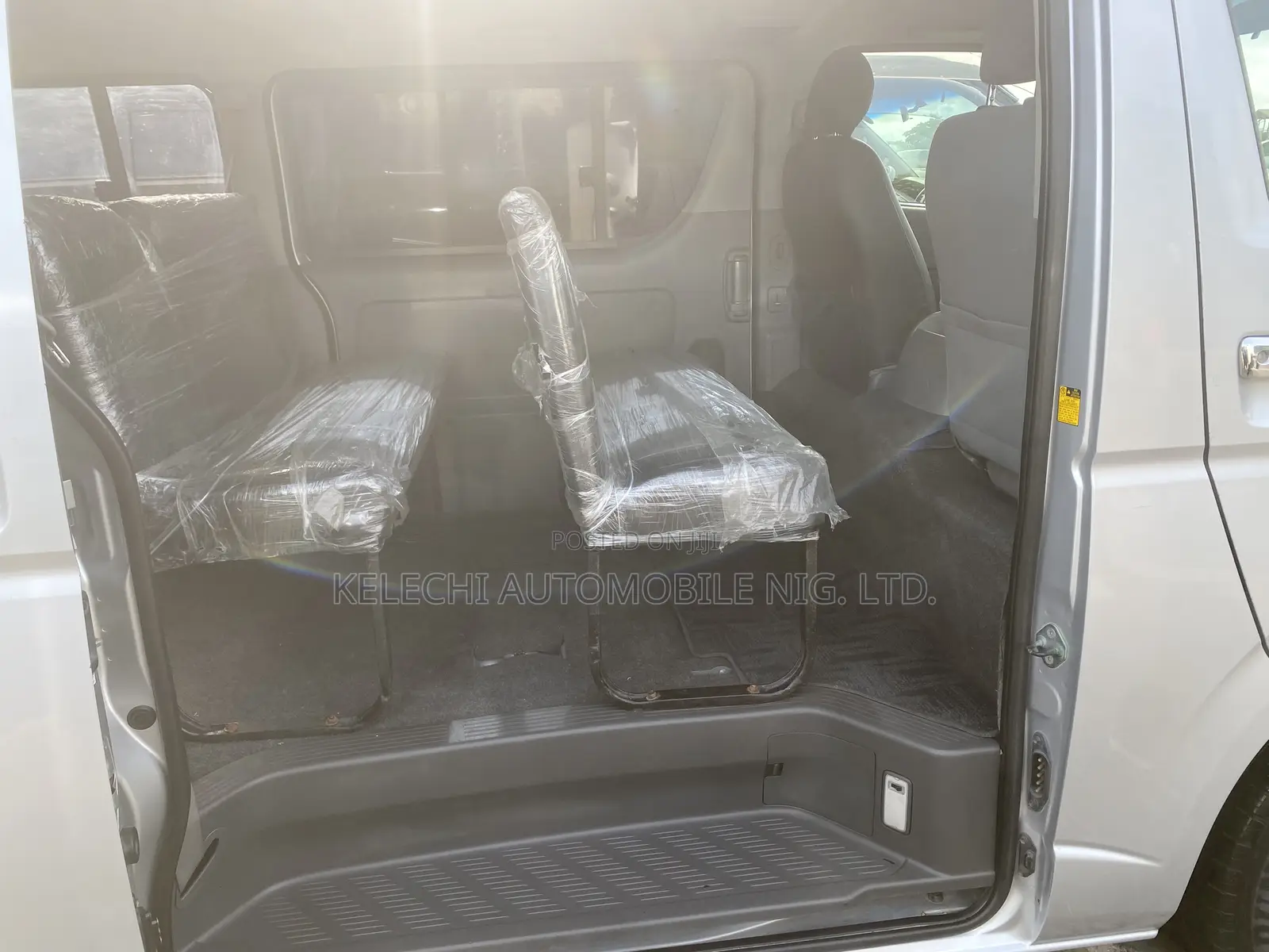 Toyota HiAce 2011 Silver