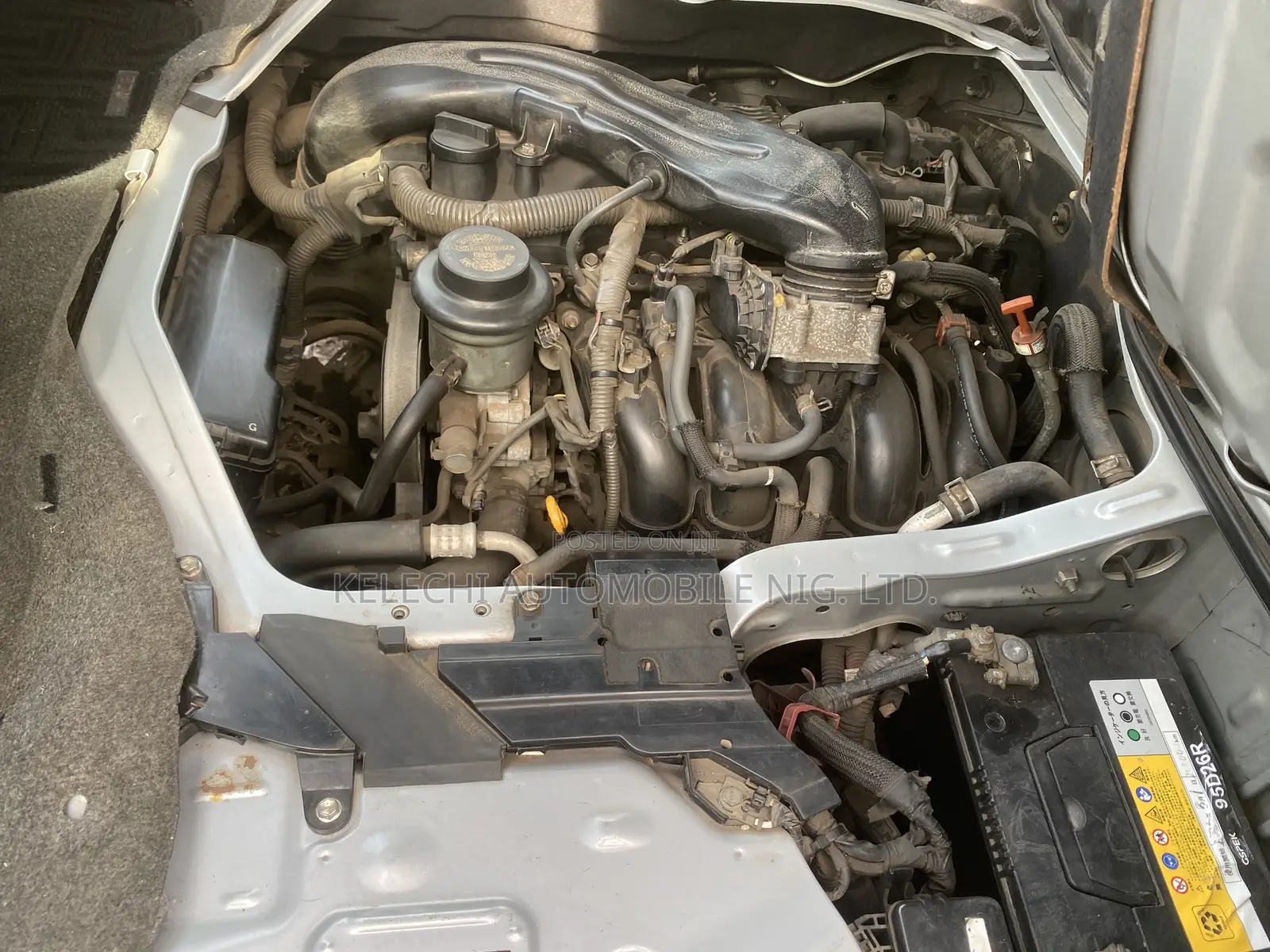 Toyota HiAce 2011 Silver