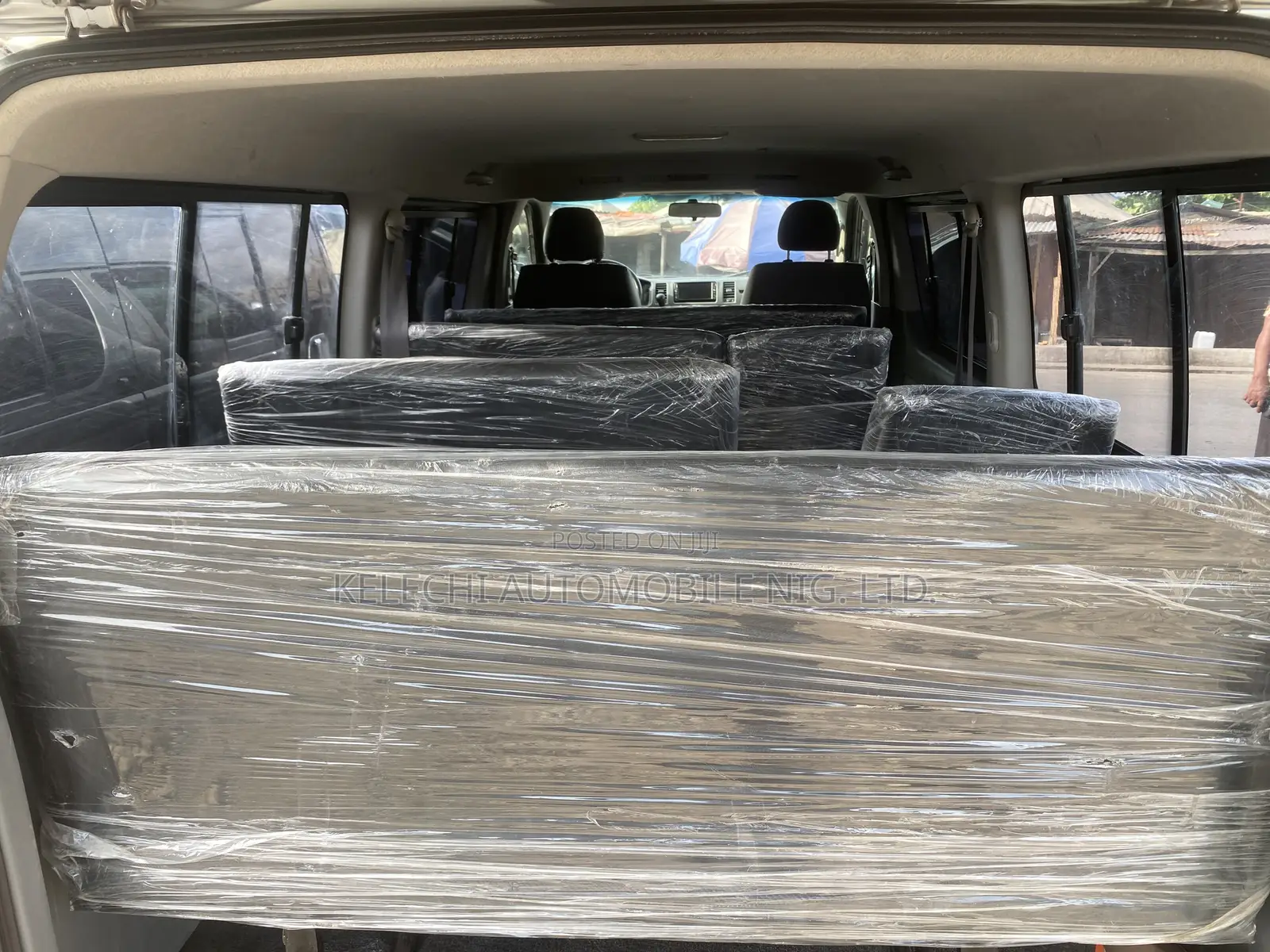 Toyota HiAce 2011 Silver