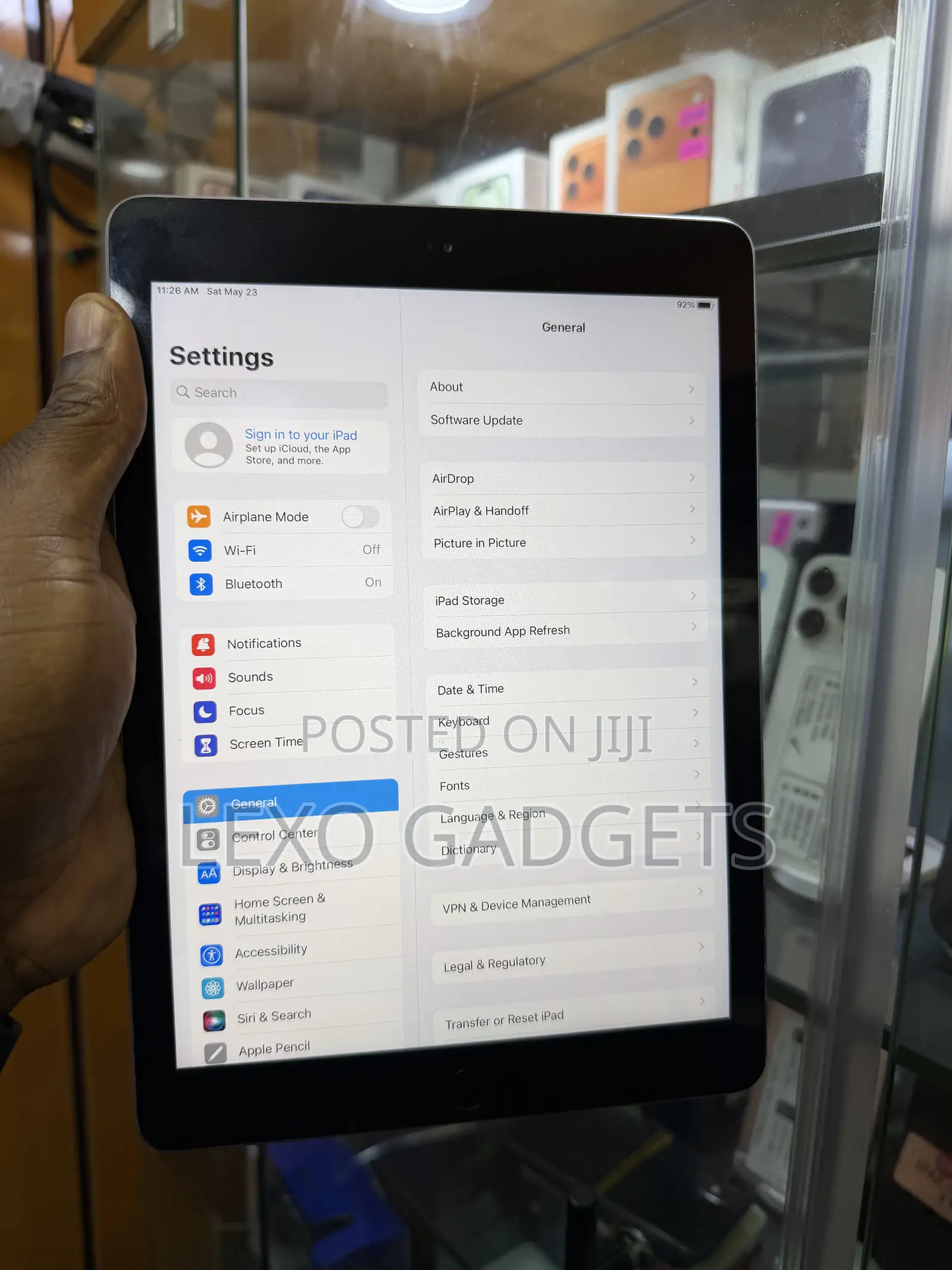 Apple iPad 10.2 (2019) 32 GB Gray