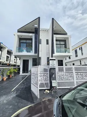 4bdrm Duplex in Ikota for sale