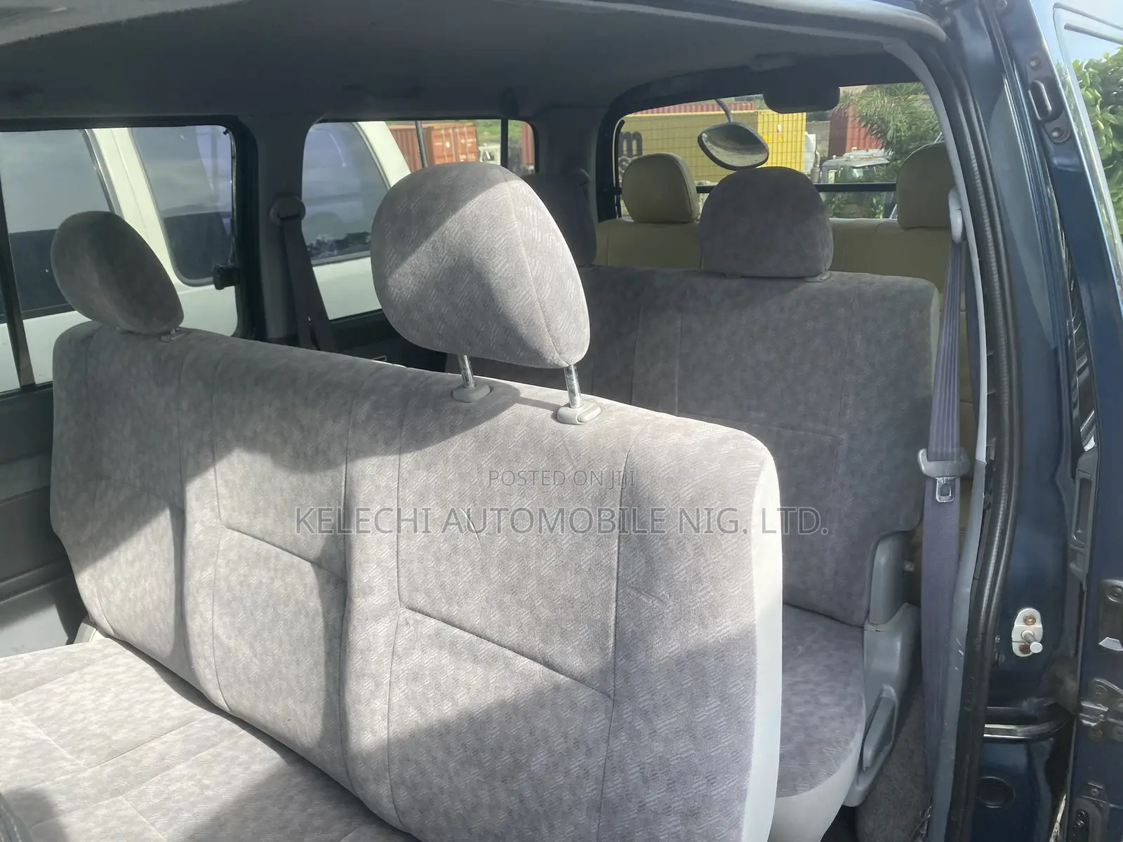 Toyota HiAce 2004 Grey
