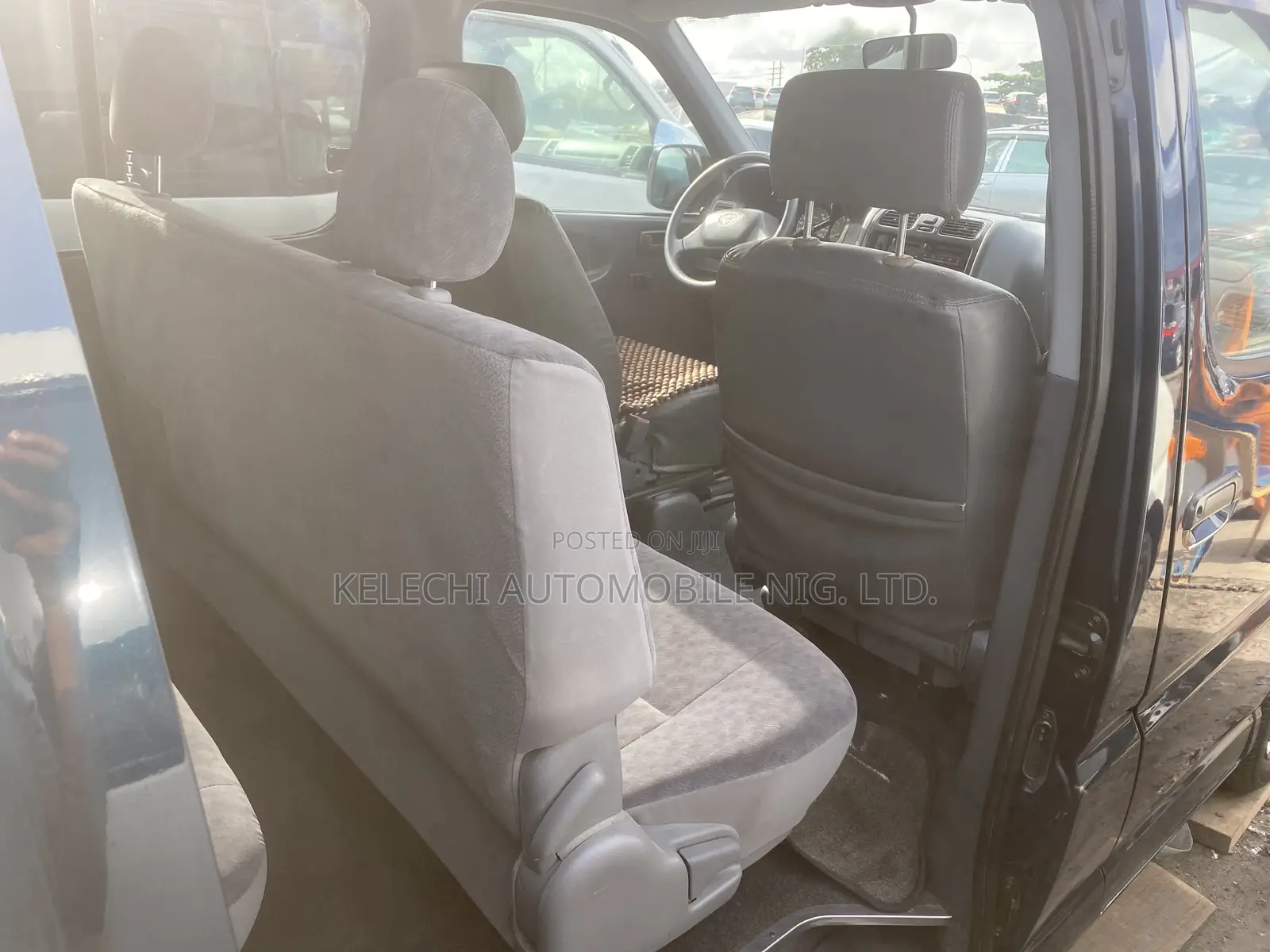 Toyota HiAce 2004 Grey