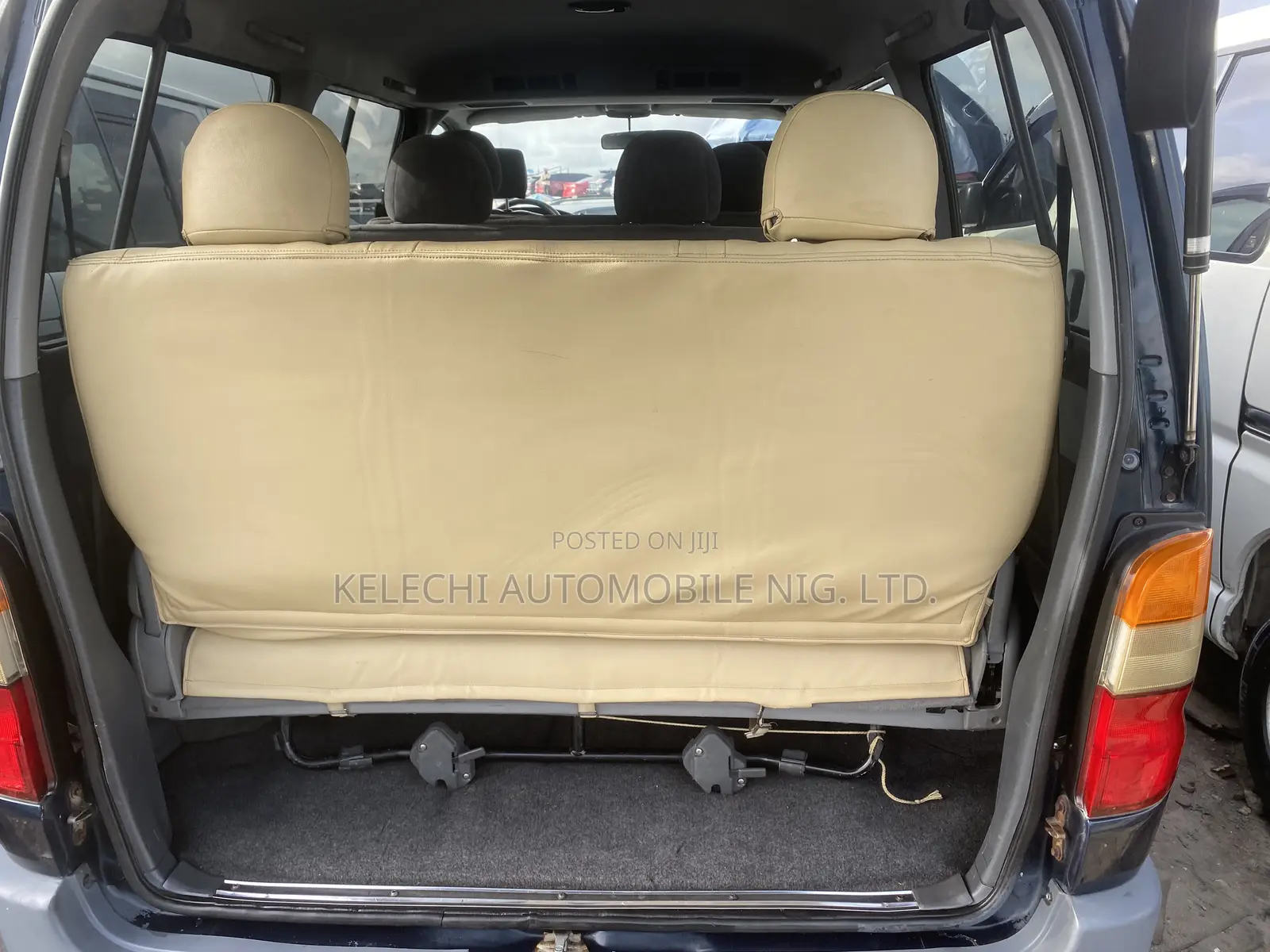 Toyota HiAce 2004 Grey