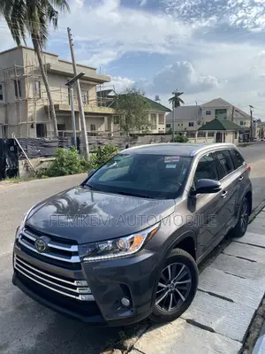 Toyota Highlander Limited 4x4 V6 (3.5L 6cyl 8A) 2018 Gray