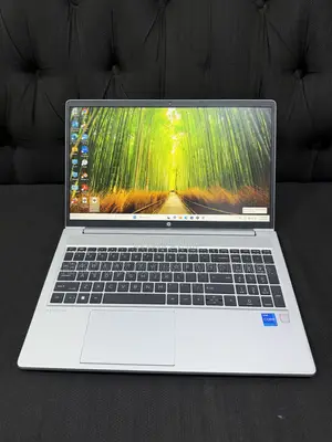Laptop HP ProBook 450 G9 8GB Intel Core i5 SSD 256GB