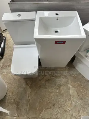 Integrated Square Wc With Square Basin