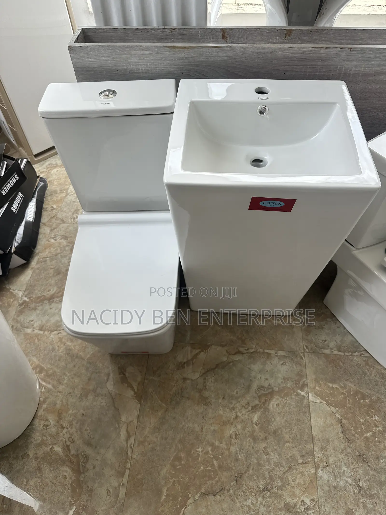 Integrated Square Wc With Square Basin