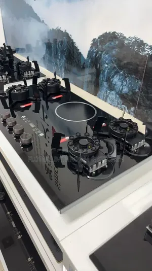 Luxury 5-Burner Hybrid Glass Hob – 4 Gas + 1 Electric Induction.