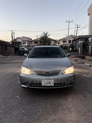 Toyota Camry LE 4dr Sedan (2.4L 4cyl 5A) 2006 Gray