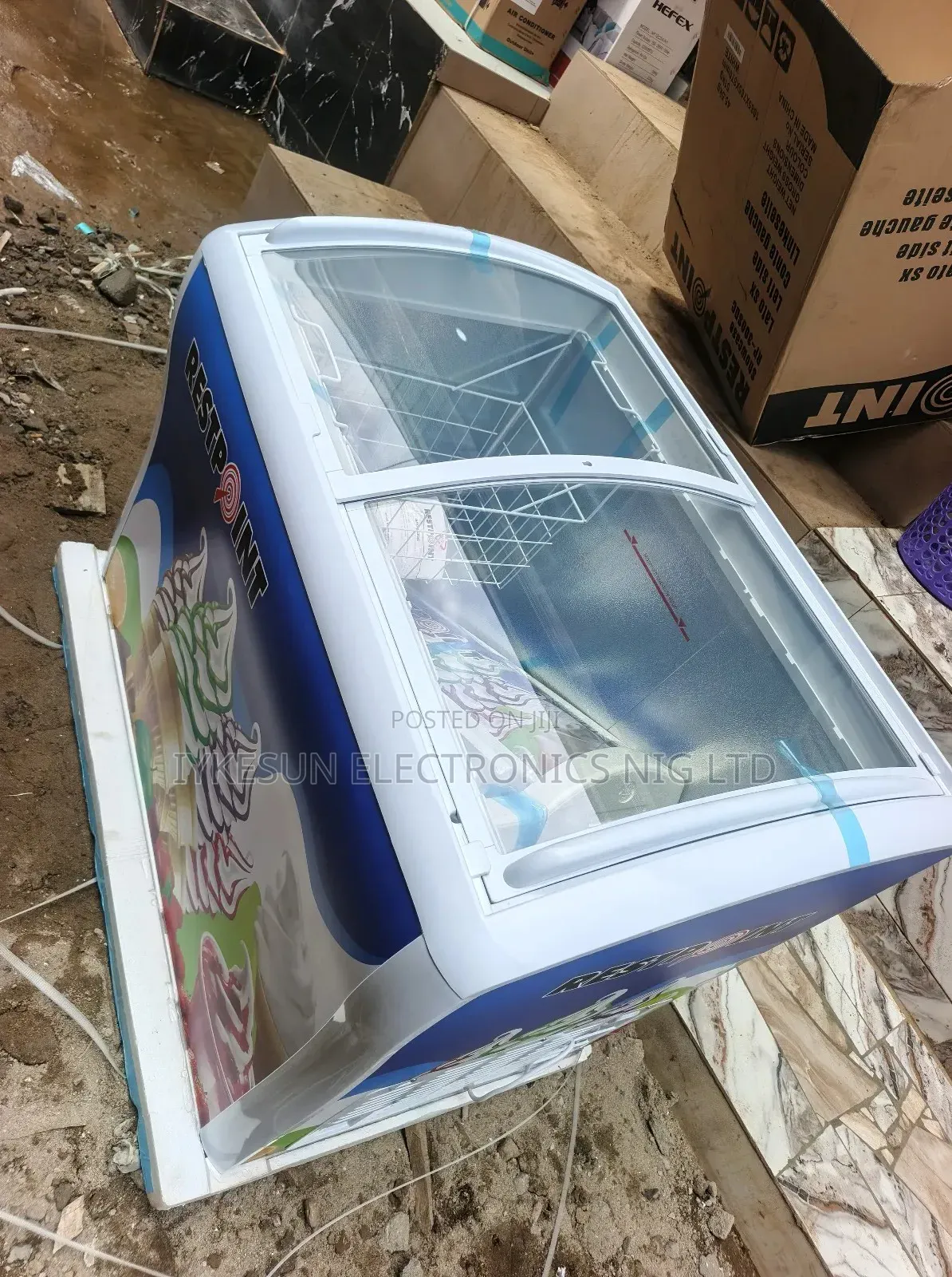 Original Restpoint Showcase Freezer 200litters Low Voltage Copper