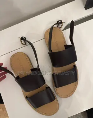 G G Sandals