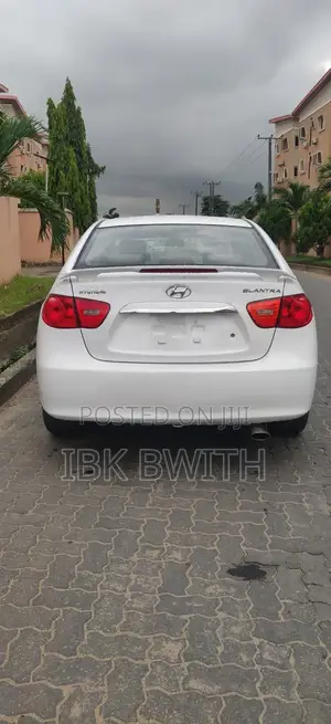 Hyundai Elantra GLS 2010 White