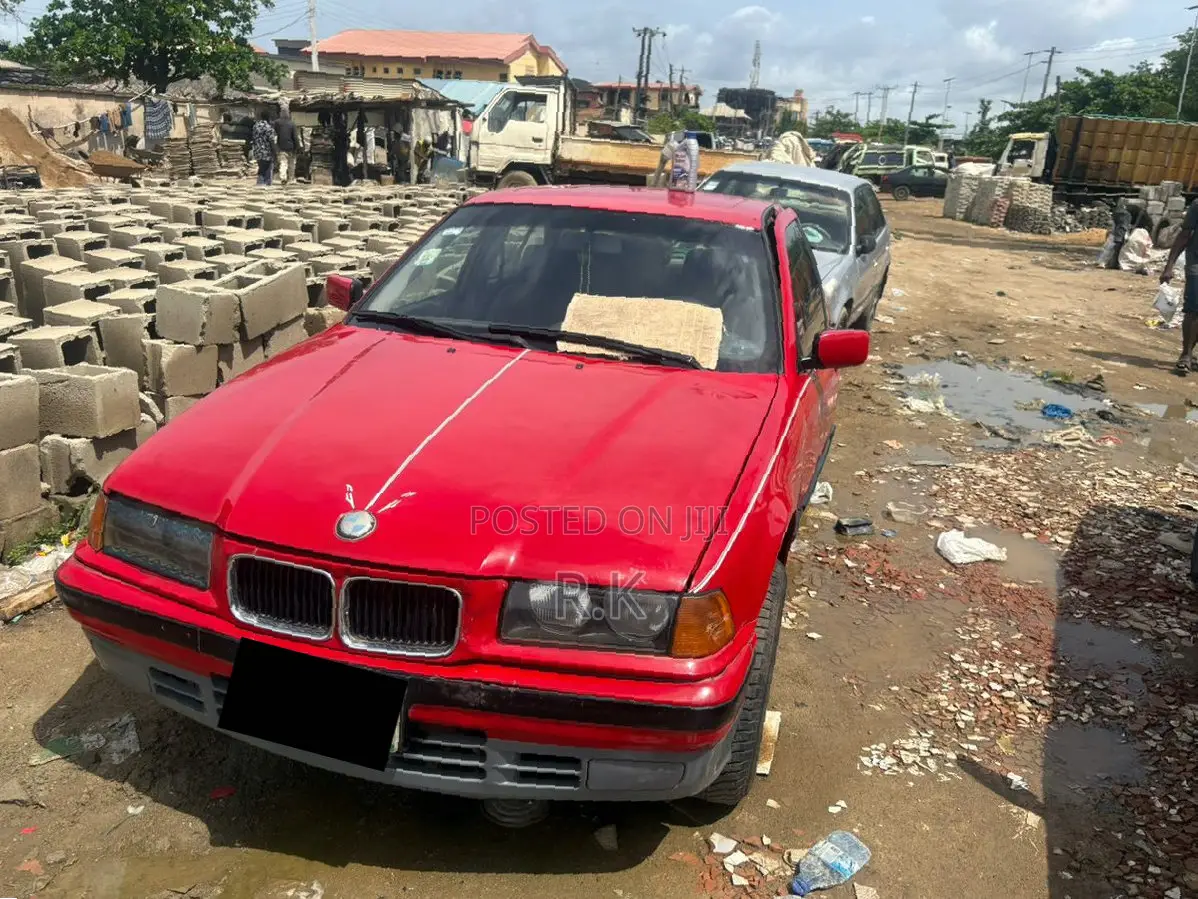 BMW 325i 2000 Red