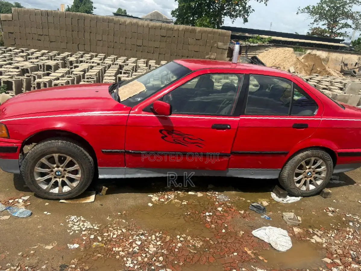 BMW 325i 2000 Red