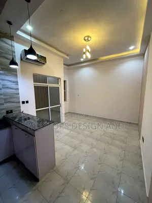 Mini Flat in Chevron for rent