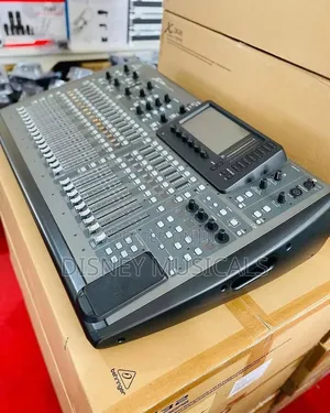 Behringer X32