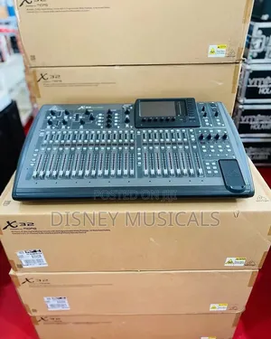 Behringer X32