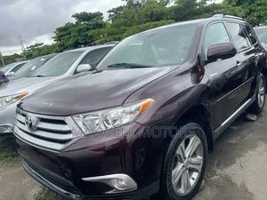 Toyota Highlander Limited 3.5L 2WD 2013 Red