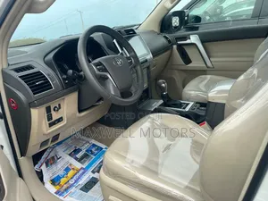 Toyota Land Cruiser Prado 2.8 2023 White