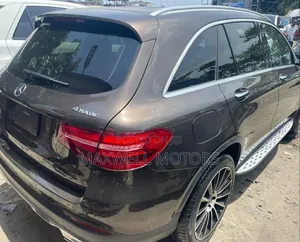 Mercedes-Benz GLC-Class 2018 Brown