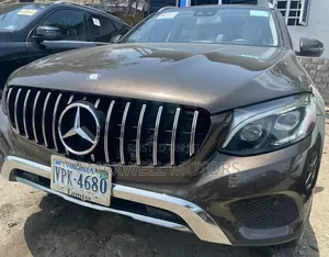 Mercedes-Benz GLC-Class 2018 Brown