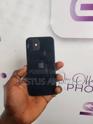 Apple iPhone 12 64 GB Black