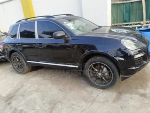 Porsche Cayenne 2010 Black