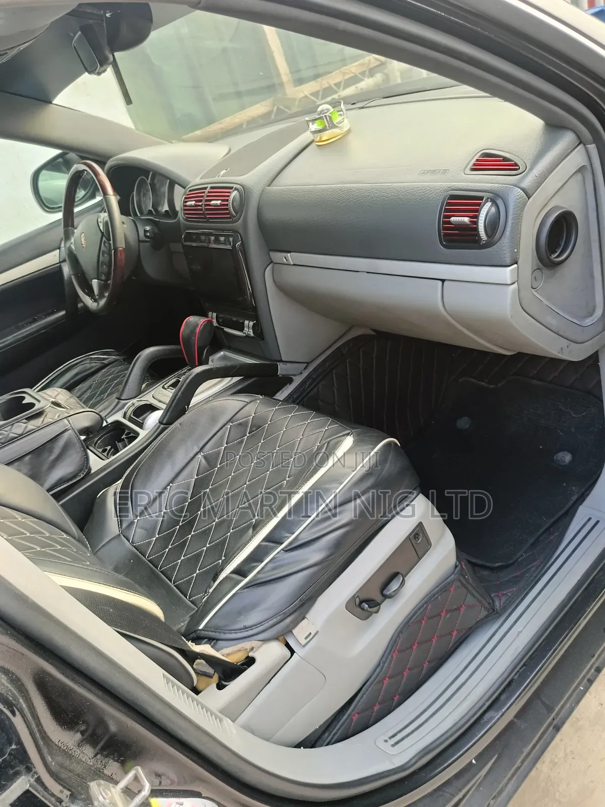 Porsche Cayenne 2010 Black