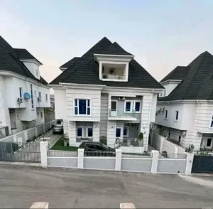 5bdrm Duplex in Guzape District for sale