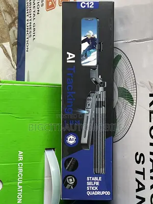C12 Ai Tracking Selfie Stick Tripod